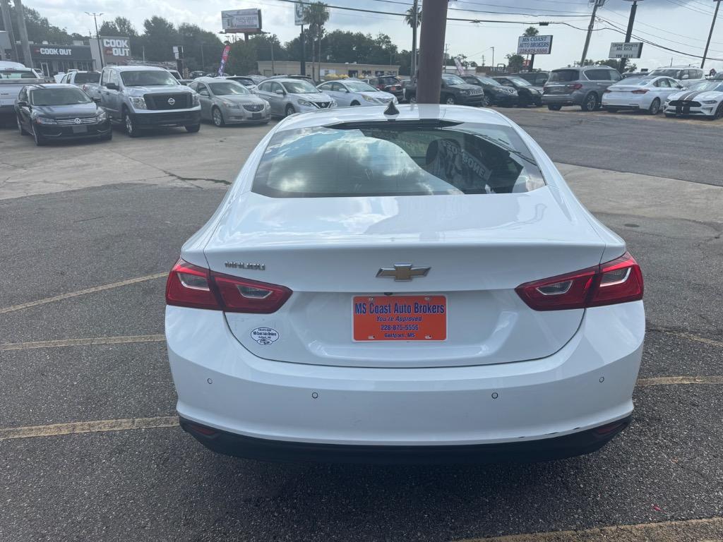 2021 Chevrolet Malibu - $12,400