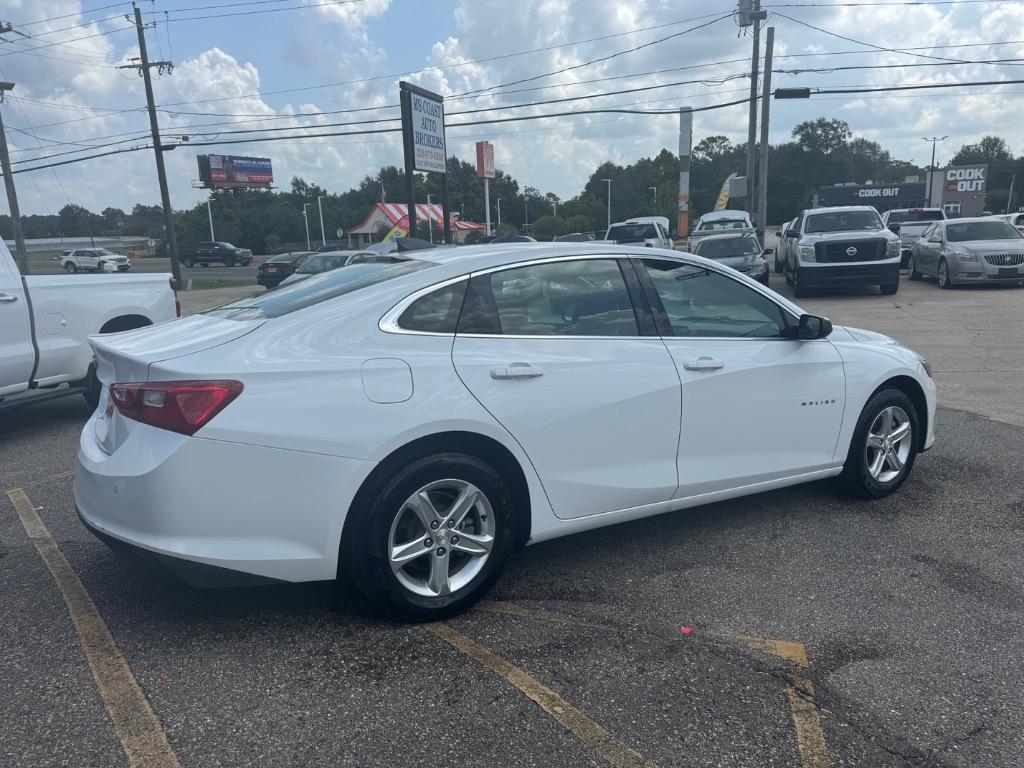 2021 Chevrolet Malibu - $12,400