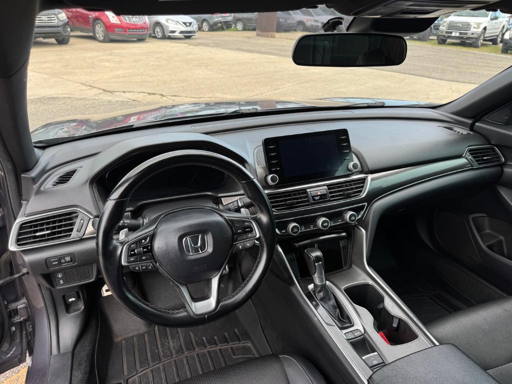 2020 Honda Accord - $15,100