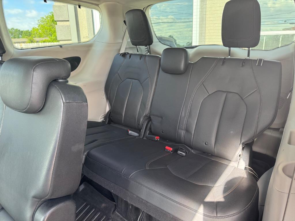 2020 Chrysler Pacifica - $14,995