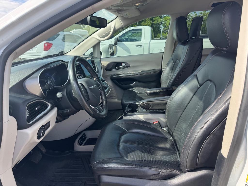 2020 Chrysler Pacifica - $14,995