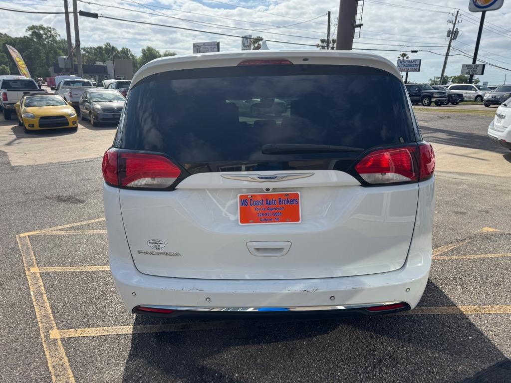2020 Chrysler Pacifica - $14,995