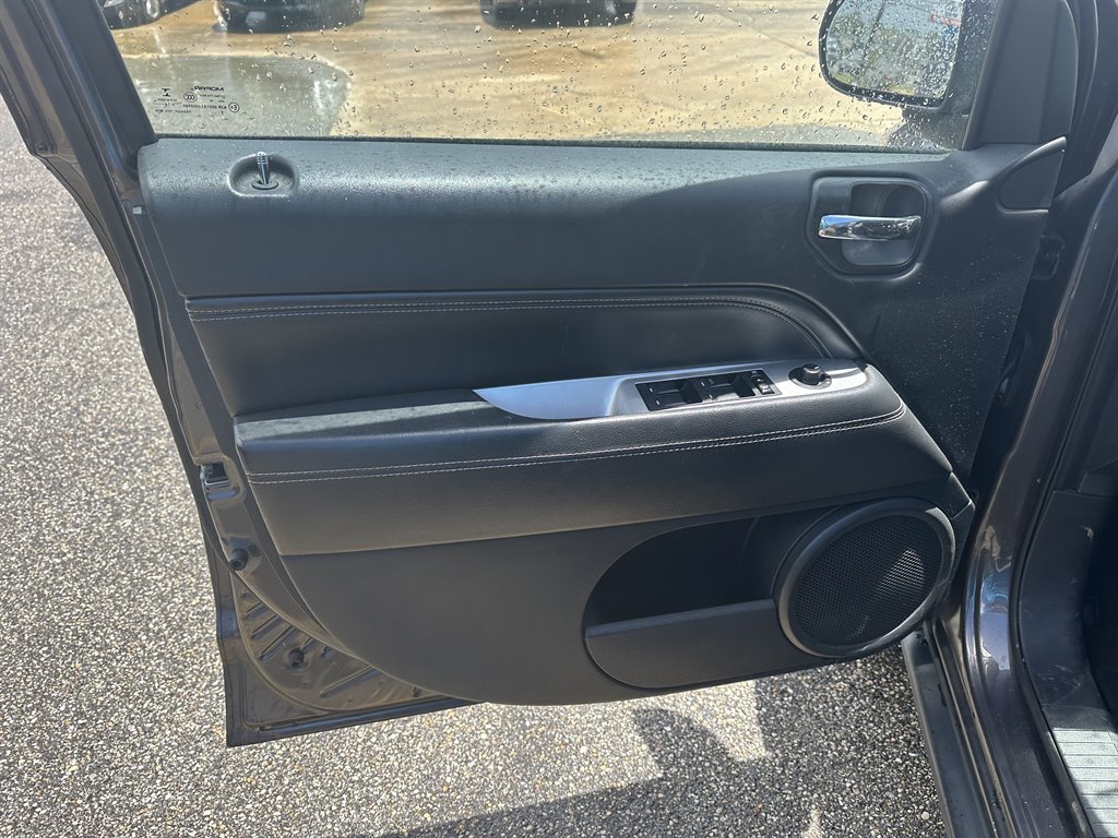 2017 Jeep Compass - $10,775