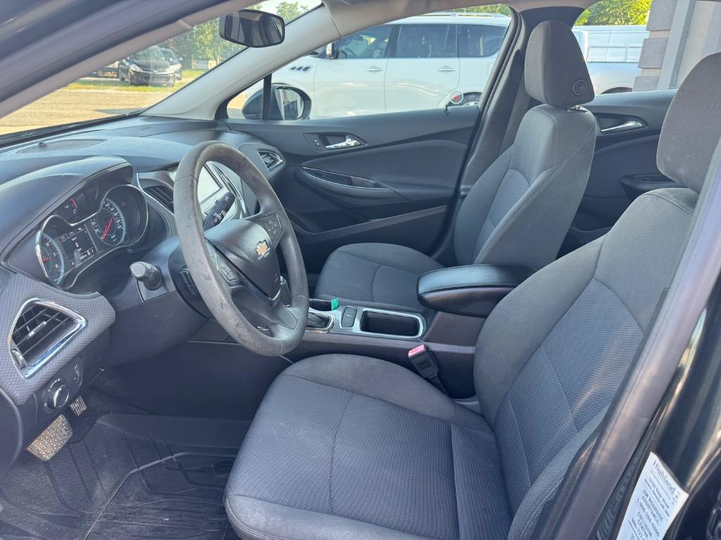 2018 Chevrolet Cruze - $11,995
