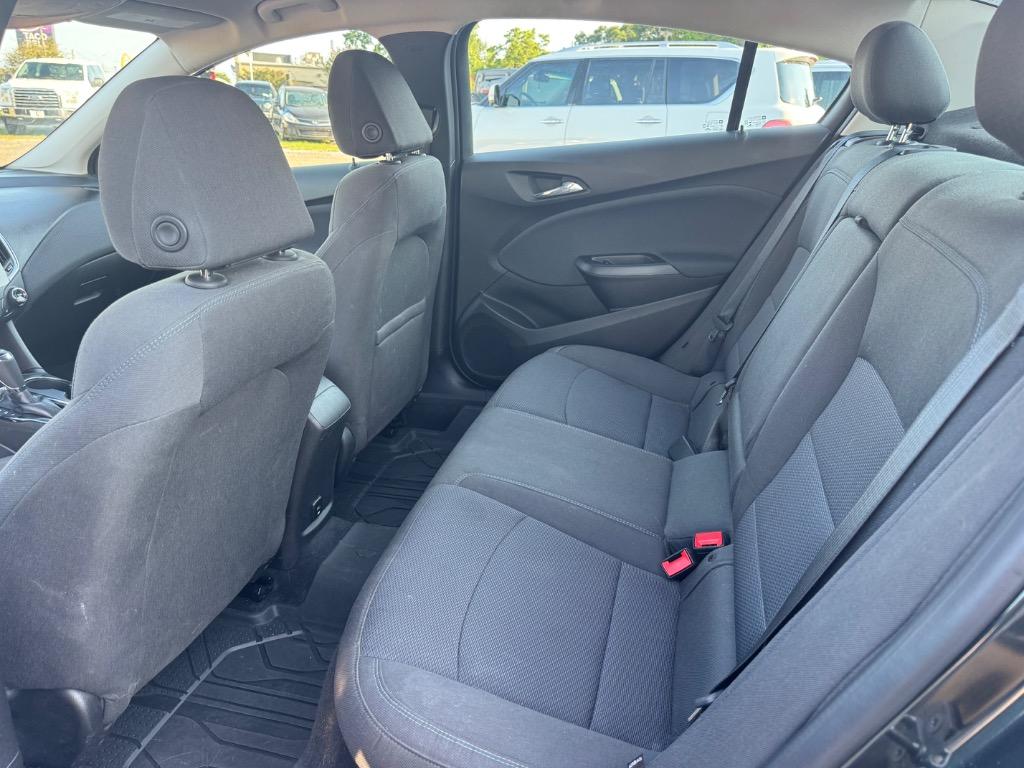 2018 Chevrolet Cruze - $11,995