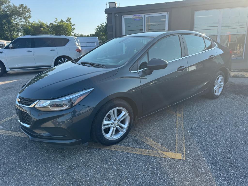 2018 Chevrolet Cruze - $11,995
