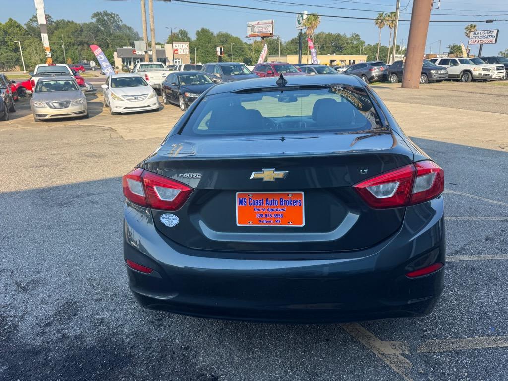 2018 Chevrolet Cruze - $11,995