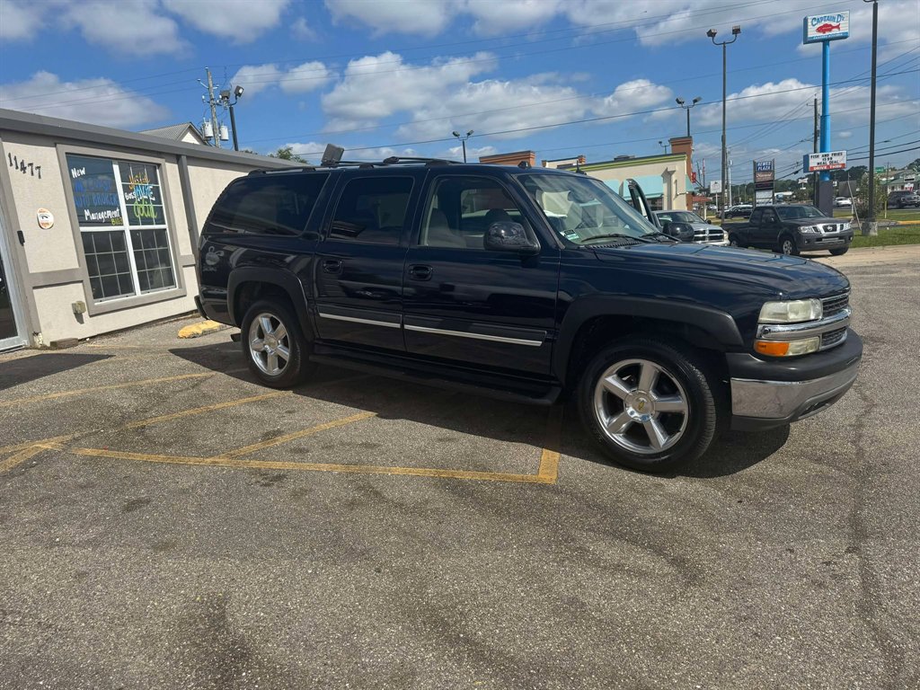 2004 Chevrolet Suburban 1500 LS photo