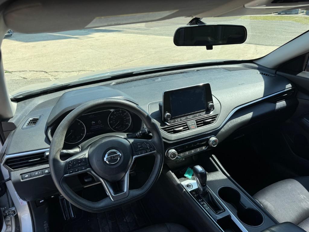 2019 Nissan Altima - $12,500