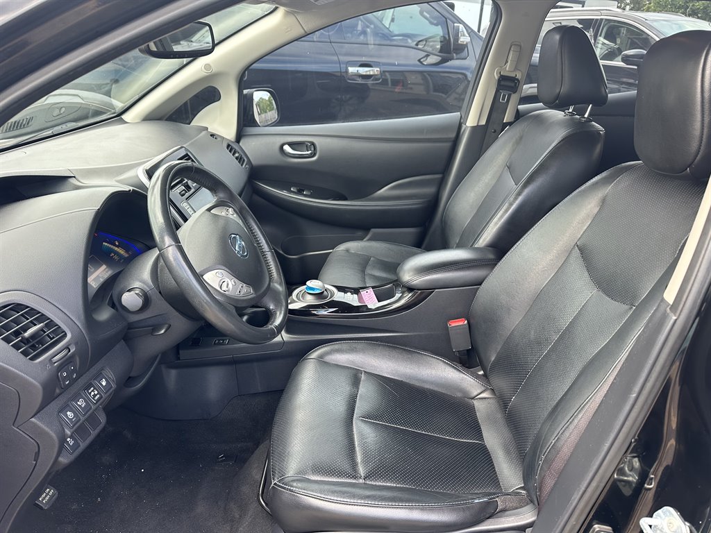 2014 Nissan LEAF S photo