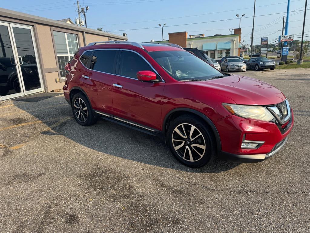 2017 Nissan Rogue - $10,995