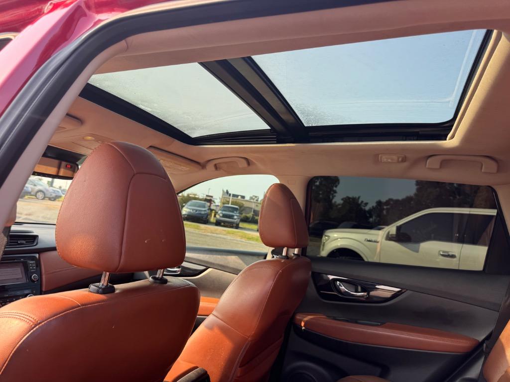 2017 Nissan Rogue - $10,995