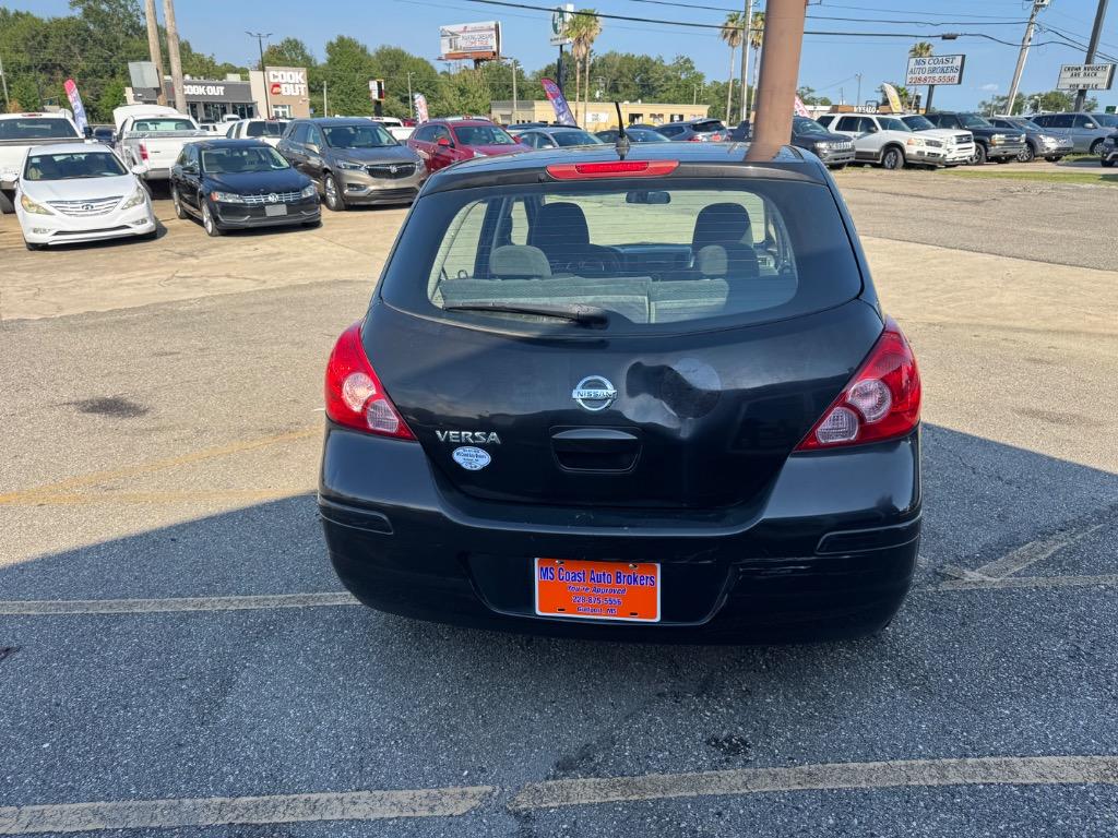 2010 Nissan Versa - $5,995