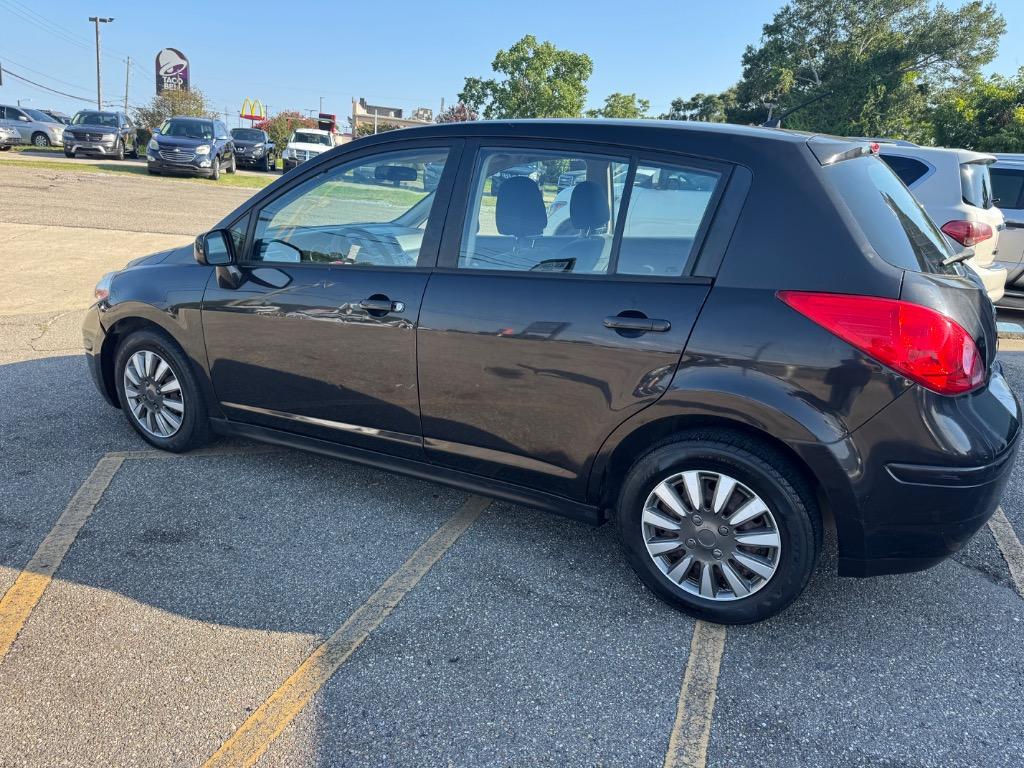 2010 Nissan Versa - $5,995