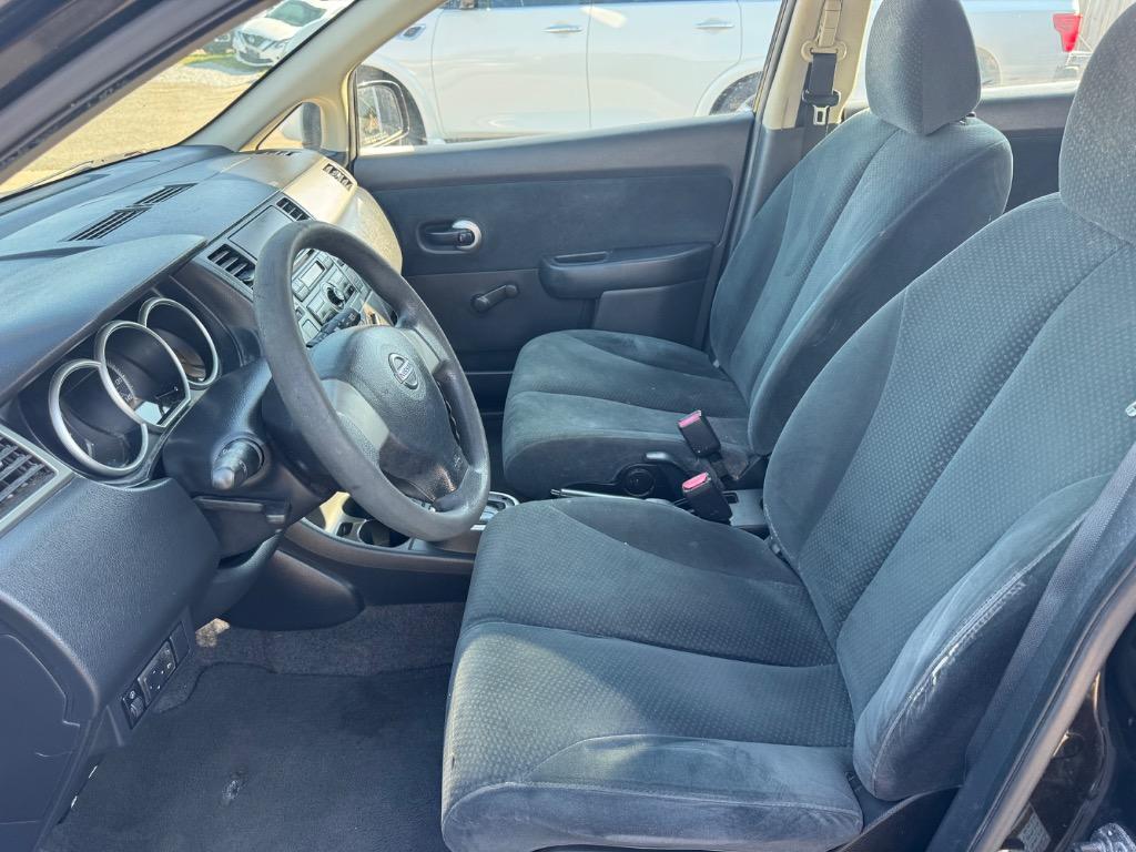 2010 Nissan Versa - $5,995
