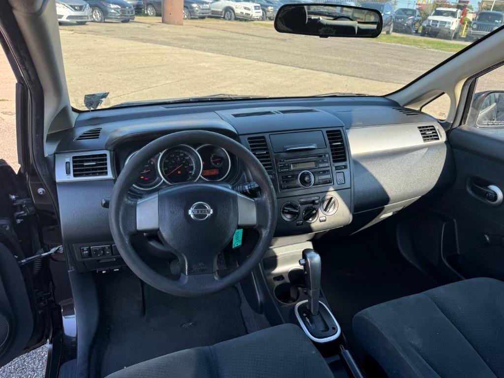 2010 Nissan Versa - $5,995
