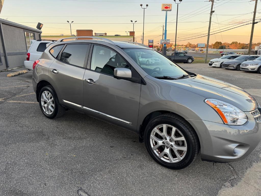 2013 Nissan Rogue - $10,500