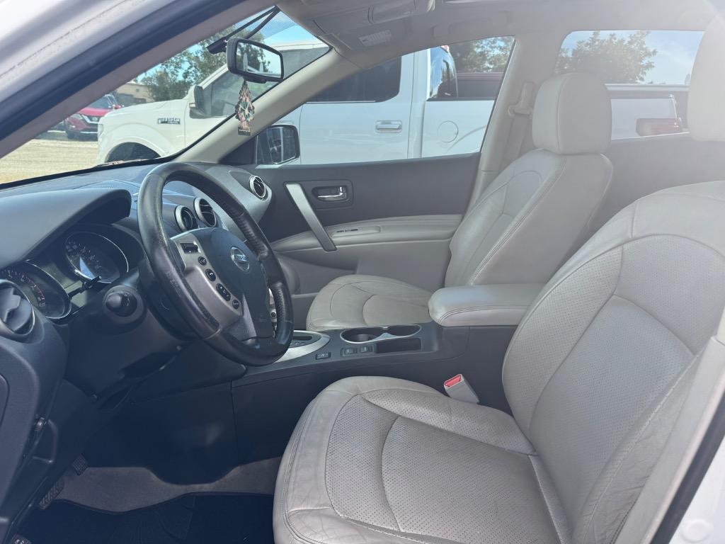 2013 Nissan Rogue - $9,400