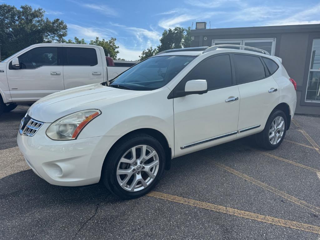 2013 Nissan Rogue - $9,400