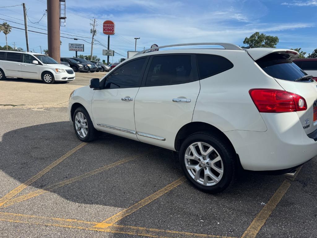 2013 Nissan Rogue - $9,400