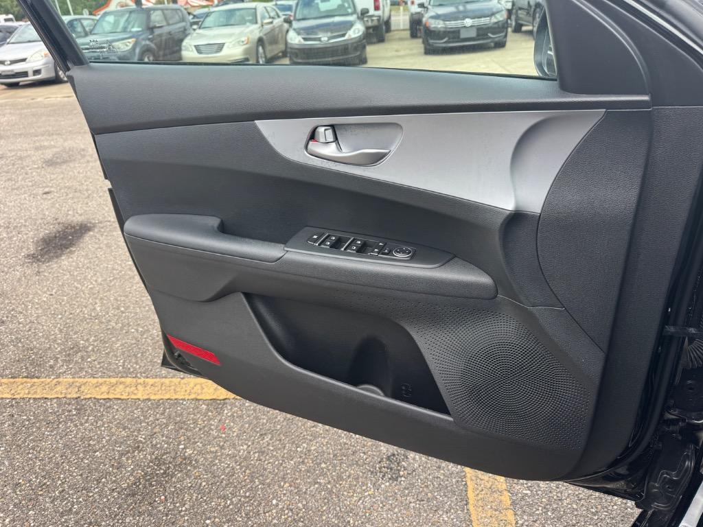 2023 Kia Forte - $19,995