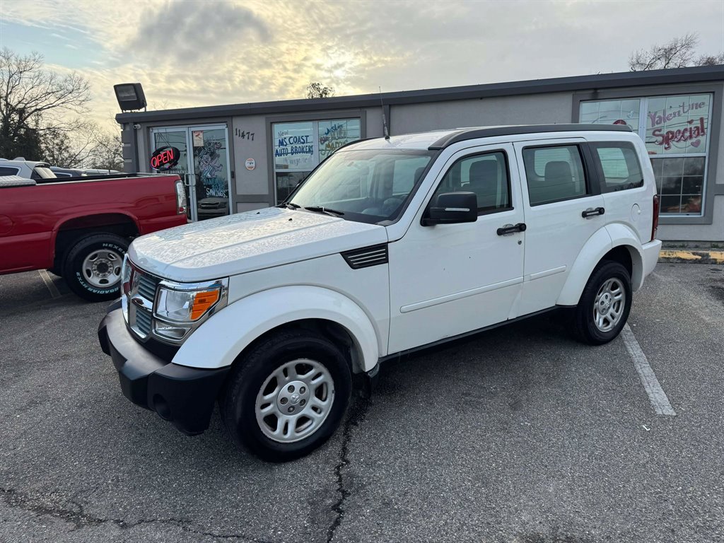 2009 Dodge Nitro SE photo