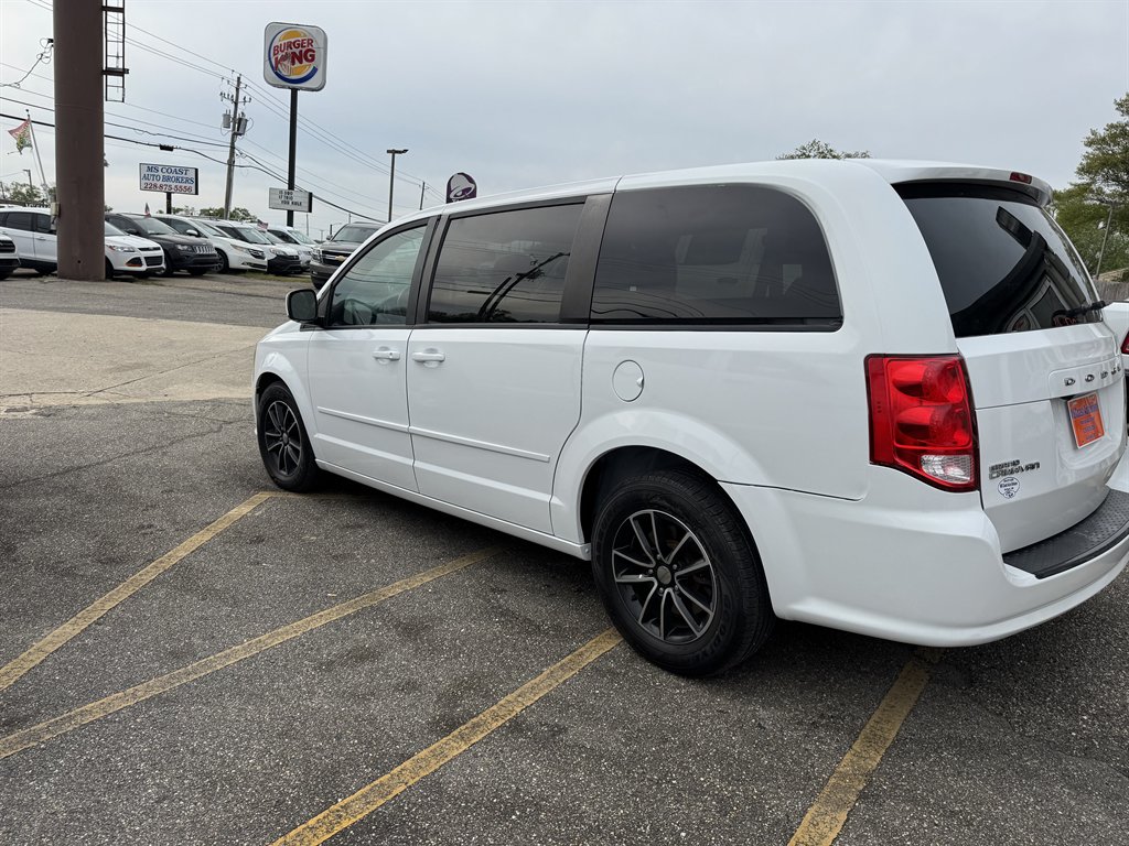 2017 Dodge Grand Caravan SXT photo