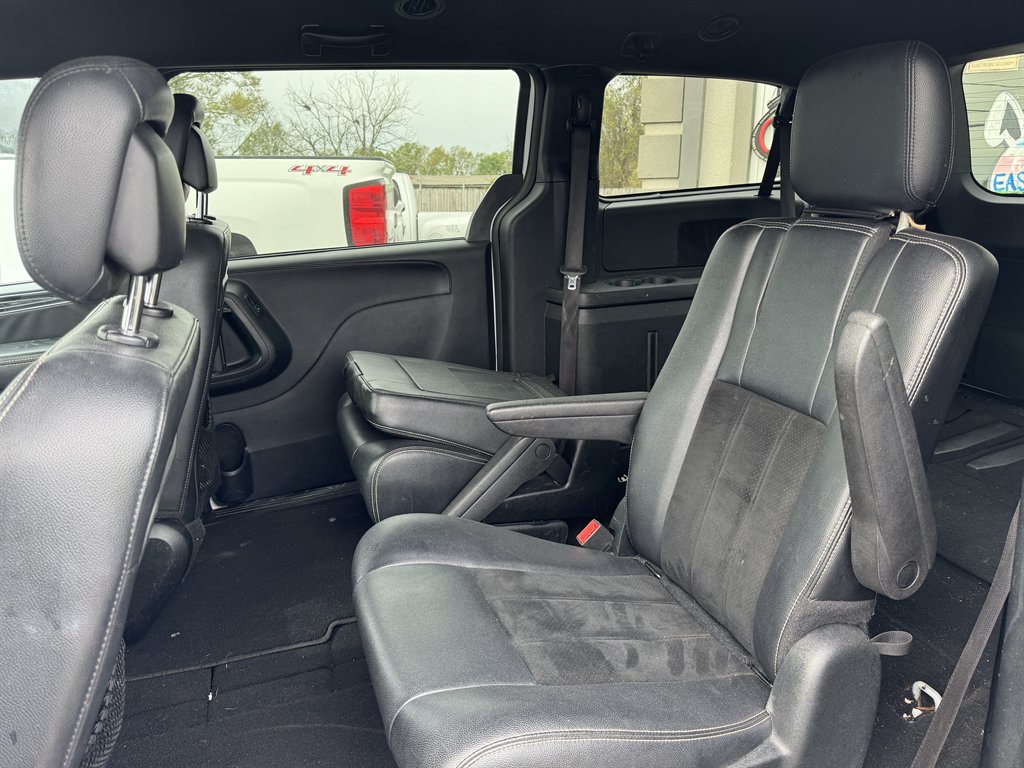 2017 Dodge Grand Caravan SXT photo