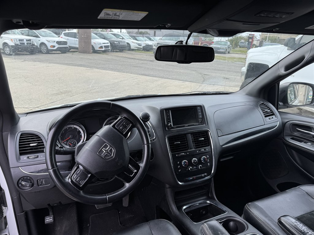 2017 Dodge Grand Caravan SXT photo