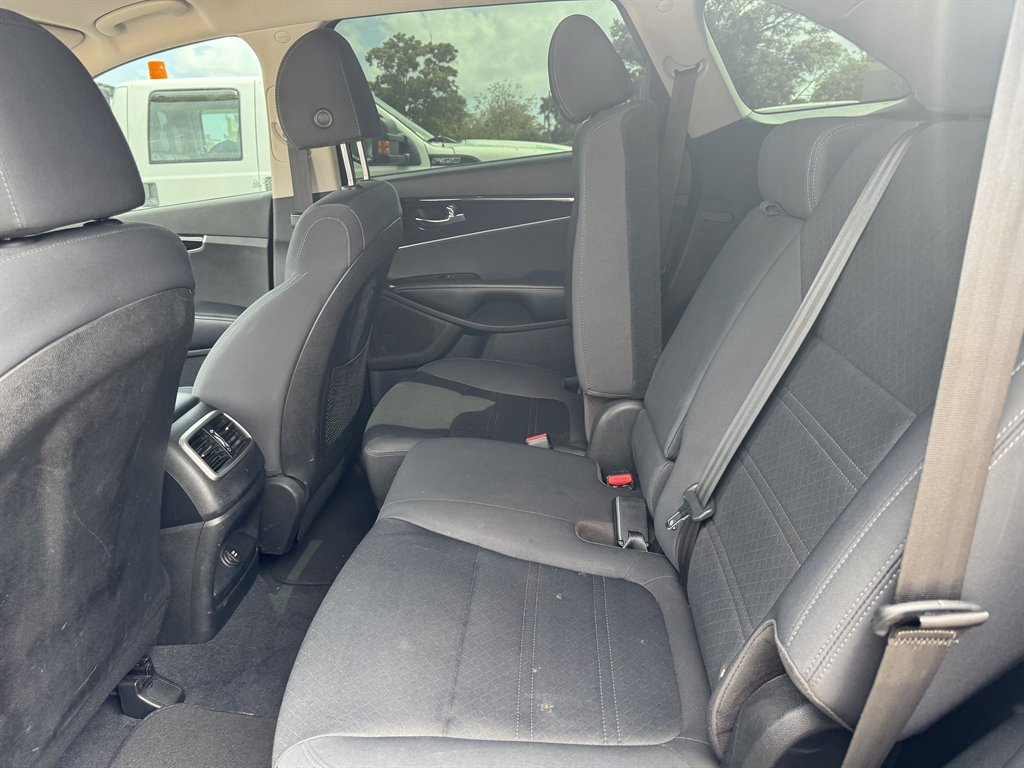 2019 Kia Sorento L photo
