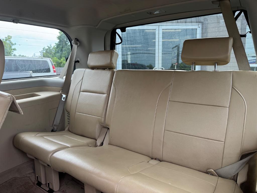 2014 Nissan Armada - $8,995