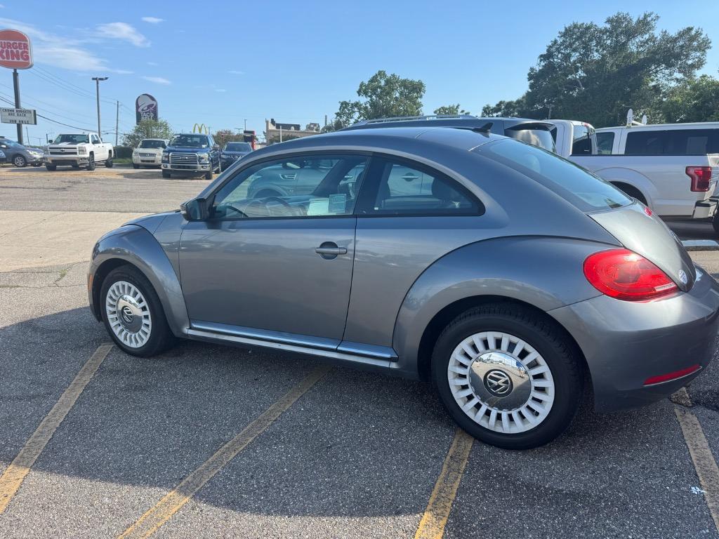 2015 Volkswagen Beetle - $12,500