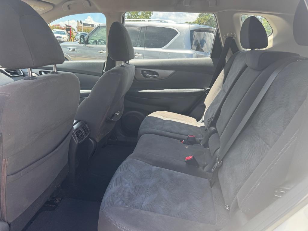 2016 Nissan Rogue - $7,995