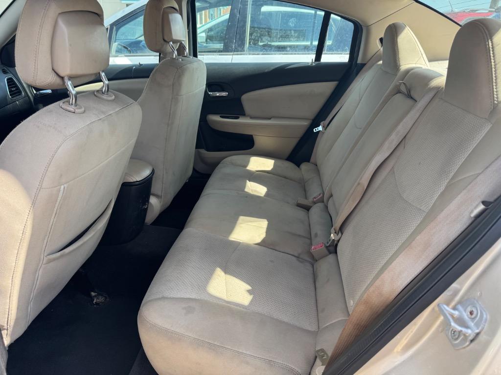 2013 Chrysler 200 - $9,300
