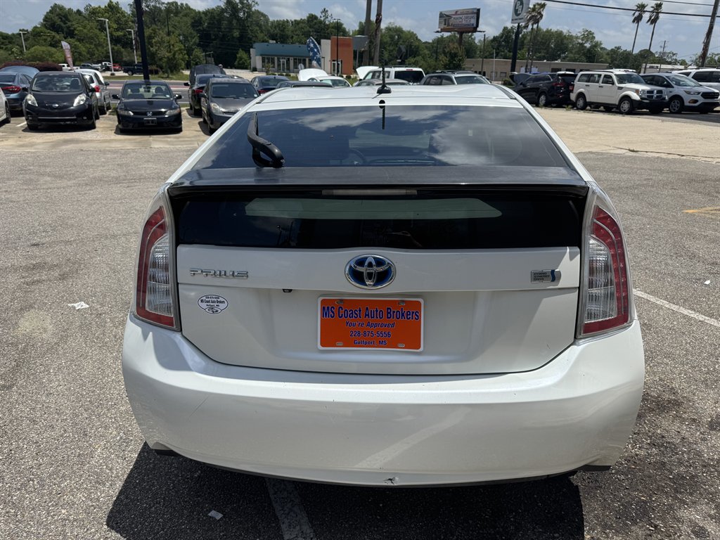 2014 Toyota Prius One photo