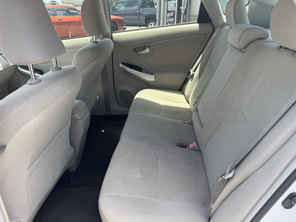 2014 Toyota Prius One photo