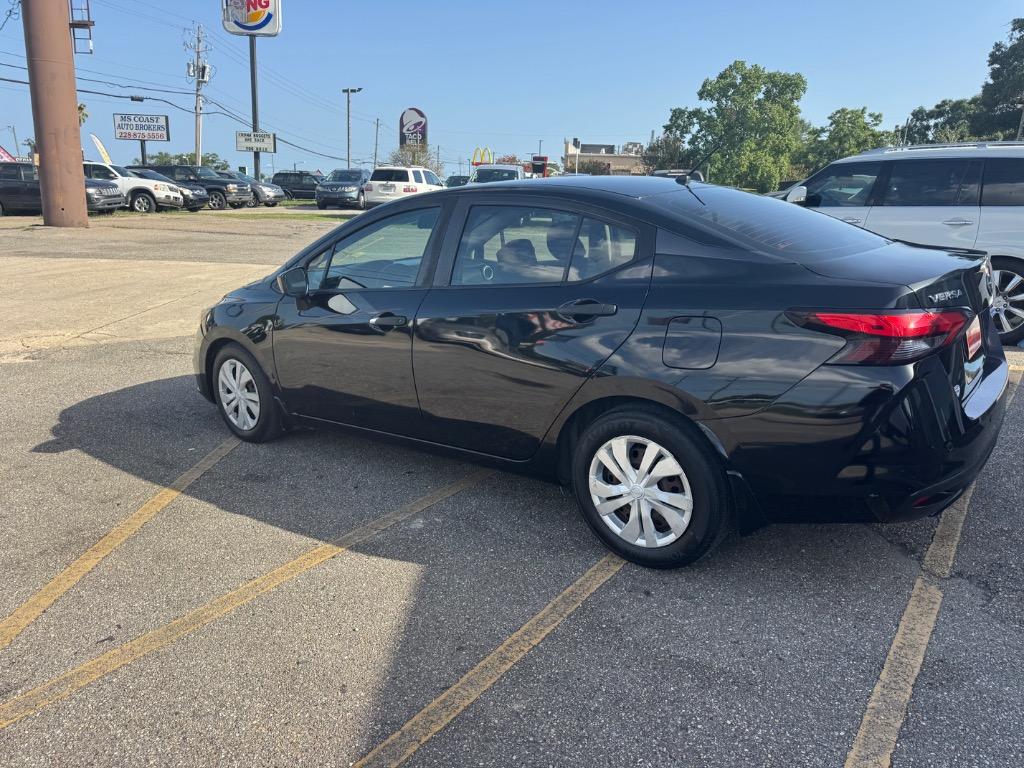 2020 Nissan Versa - $8,400