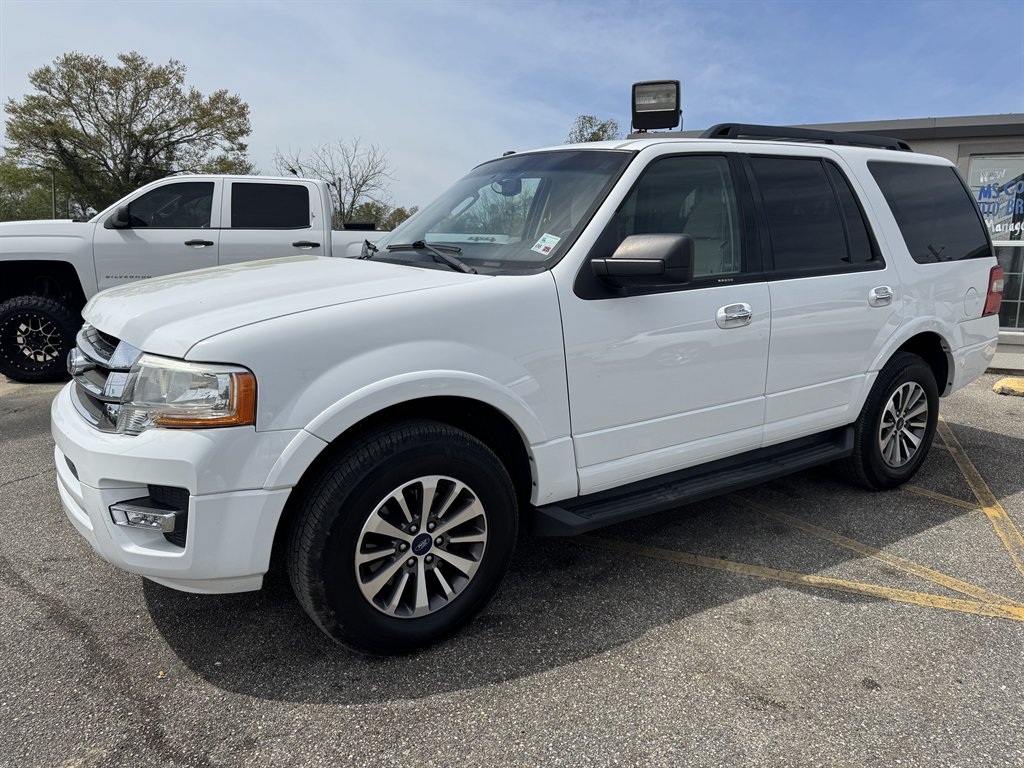 2017 Ford Expedition XLT photo