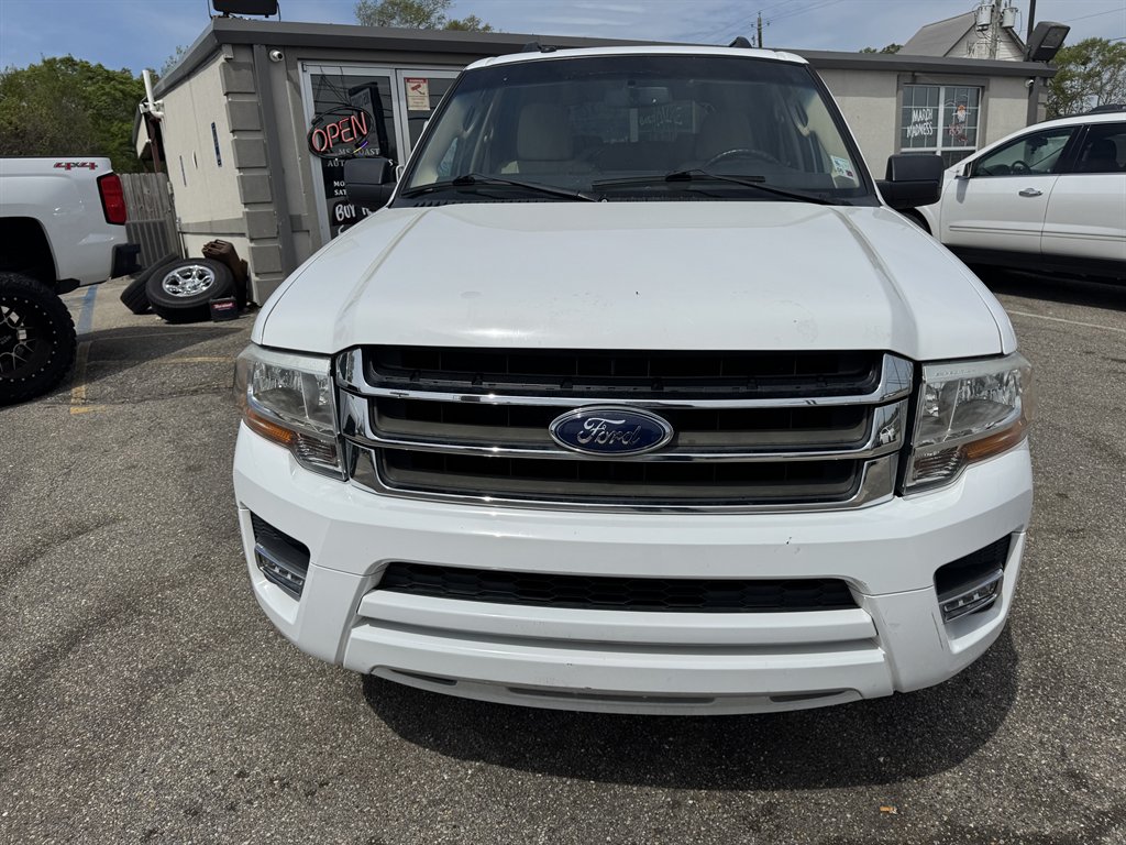 2017 Ford Expedition XLT photo