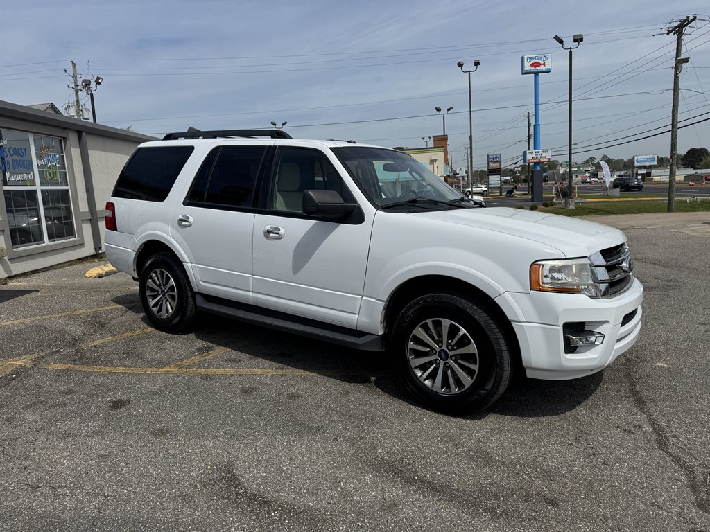 2017 Ford Expedition XLT photo