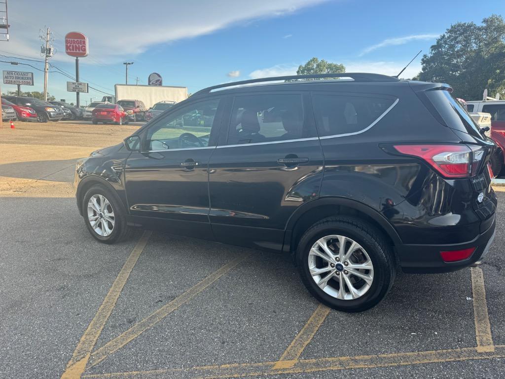 2018 Ford Escape - $11,995