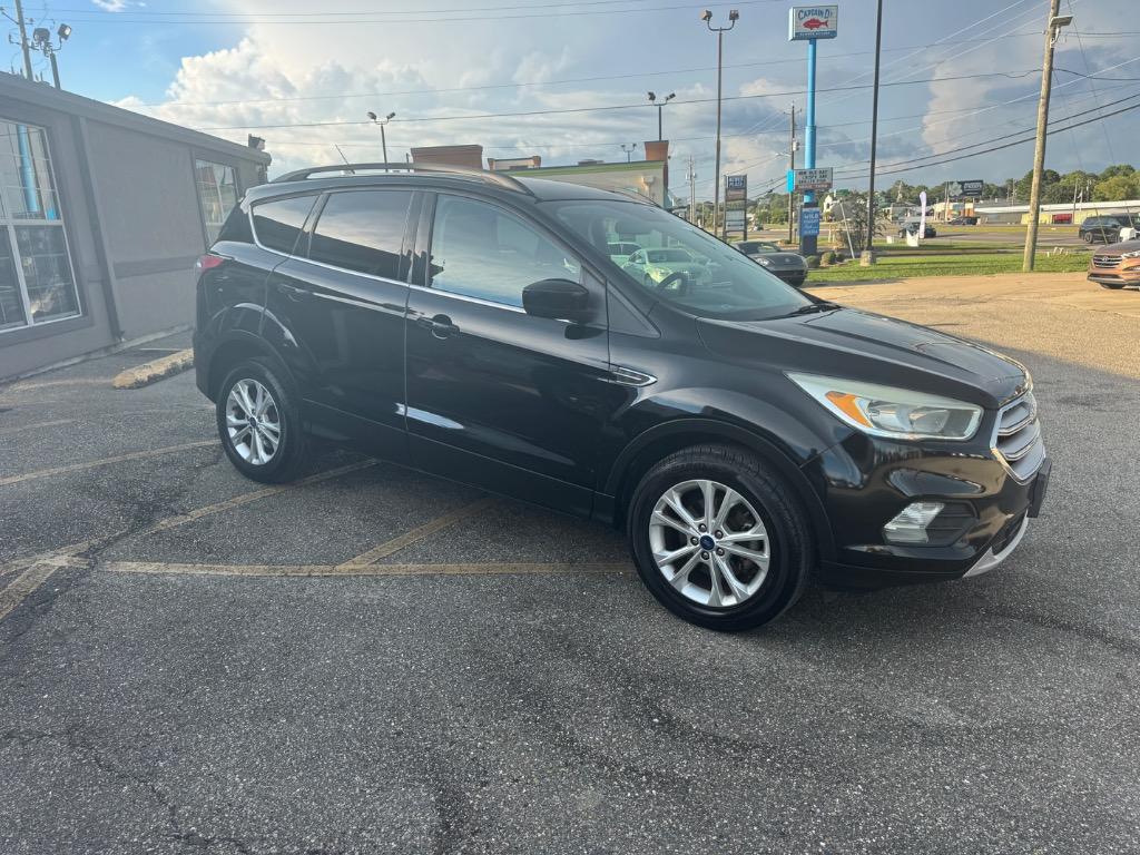 2018 Ford Escape - $11,995