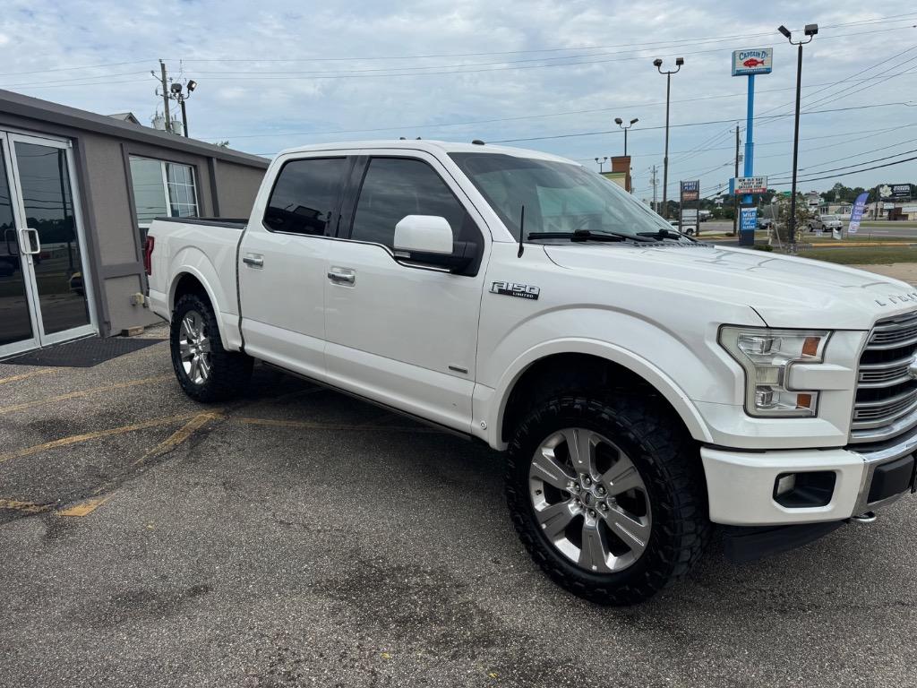 2017 Ford F-150 - $22,995