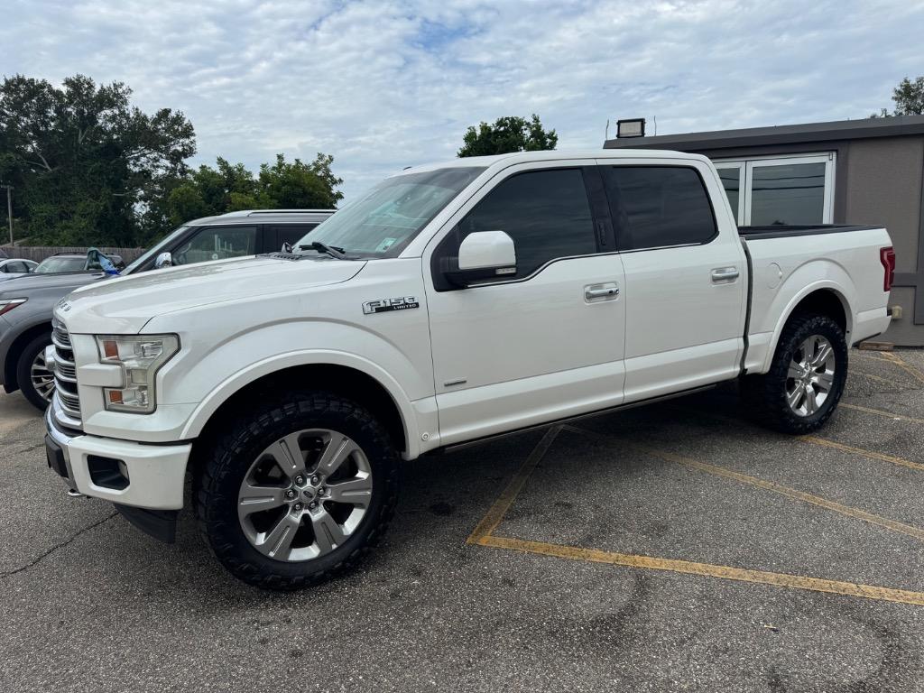 2017 Ford F-150 - $22,995