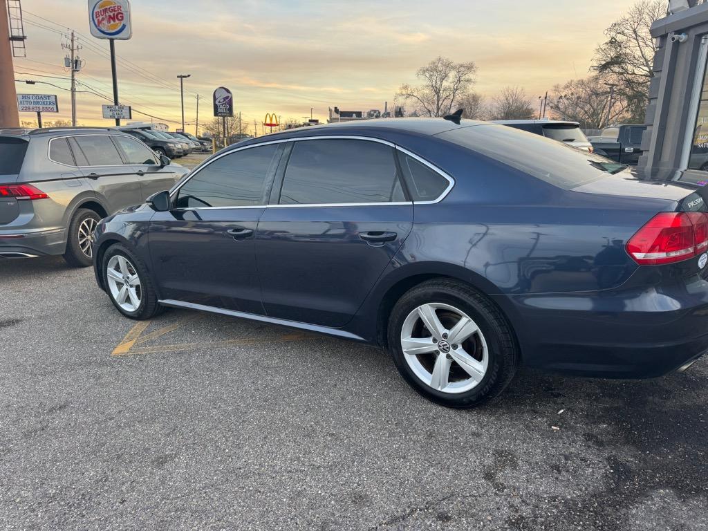 2012 Volkswagen Passat - $6,600