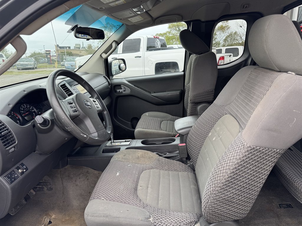 2013 Nissan Frontier S photo
