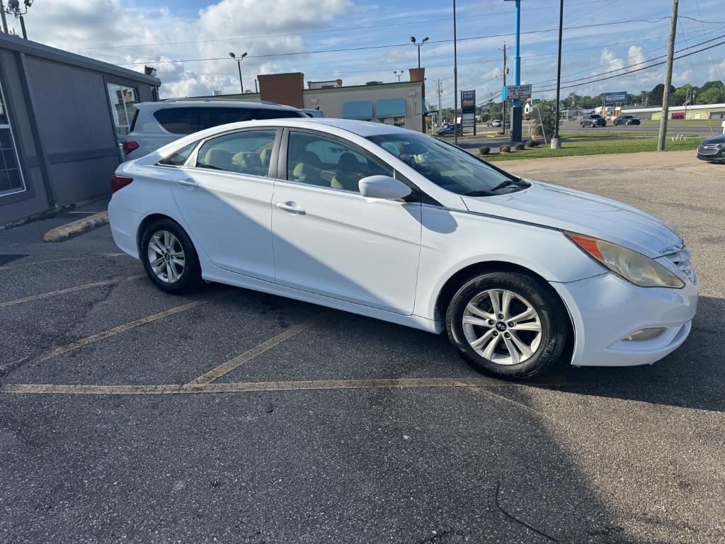 2013 Hyundai Sonata - $6,995
