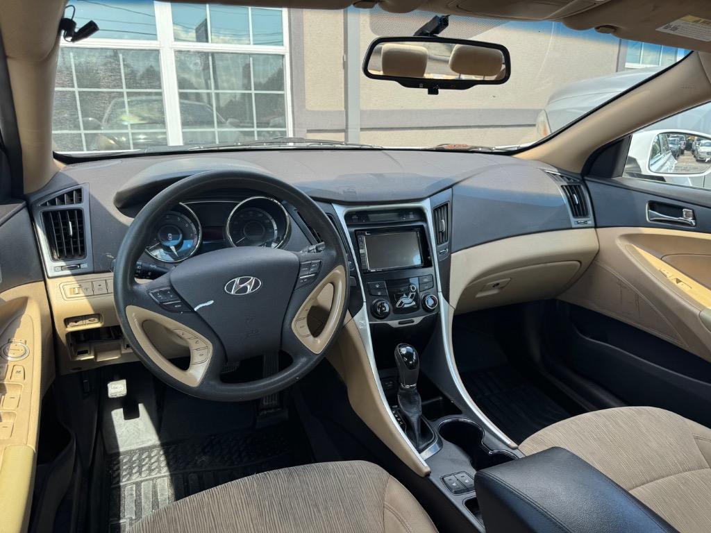 2013 Hyundai Sonata - $6,995