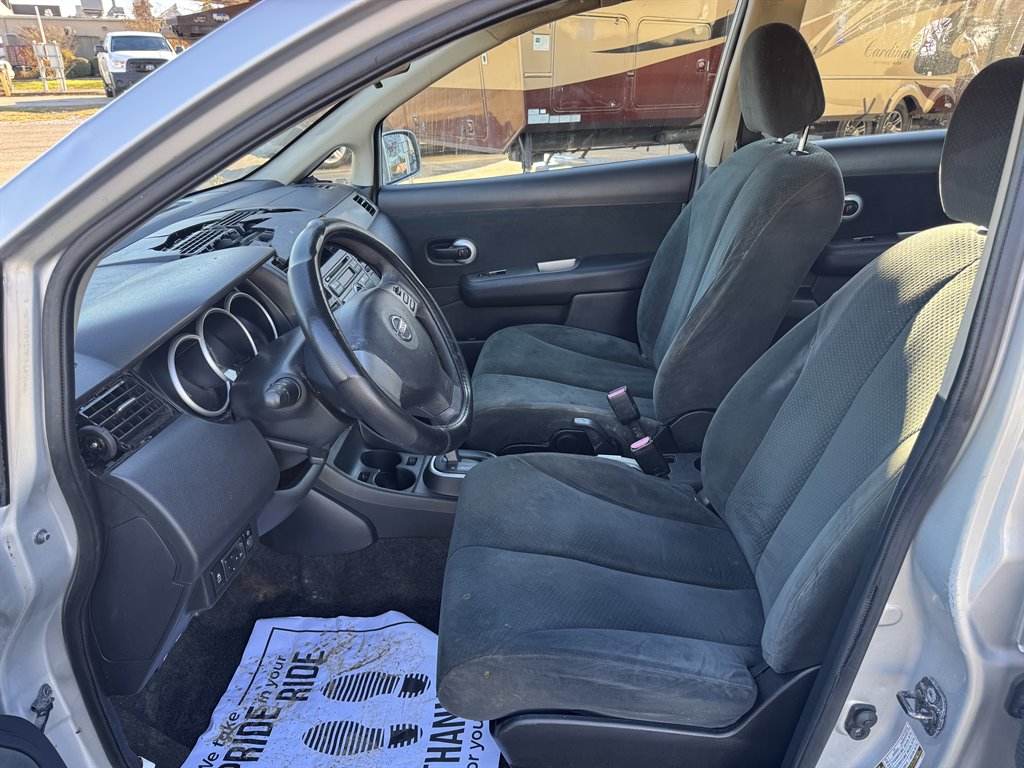 2012 Nissan Versa 1.8 S photo