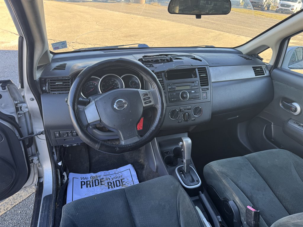 2012 Nissan Versa 1.8 S photo